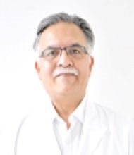 Orthopedic and Joint Replacement Surgeon Dr Raman Kant Aggarwal